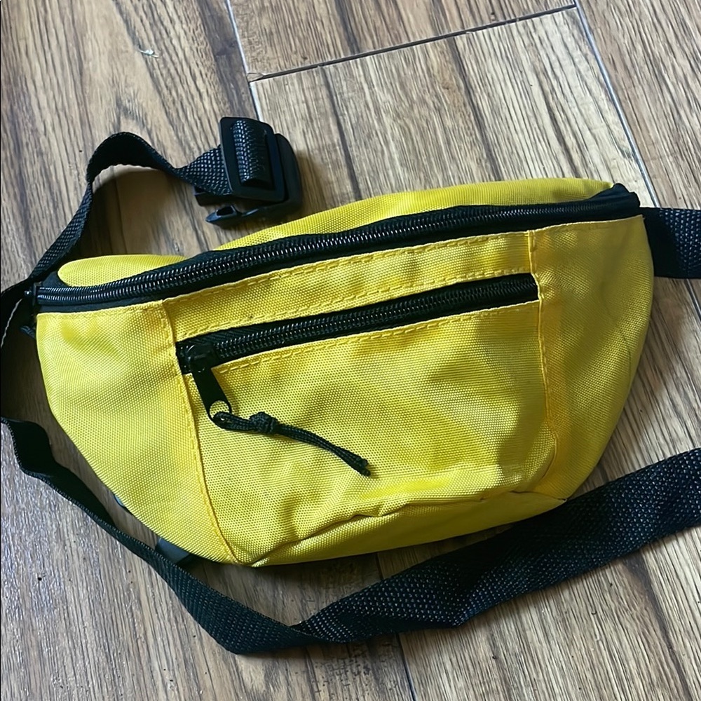 Yellow Belt Bag with Adjustable Strap and Sporty Design​